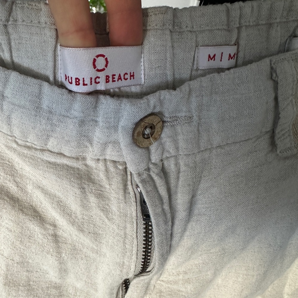 Public Beach Linen Flat Front Shorts | 7 Inch Inseam | Medium - Picture 6 of 10